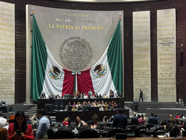 Morena acuerda respaldar “como venga” la reforma electoral en la Cámara de Diputados