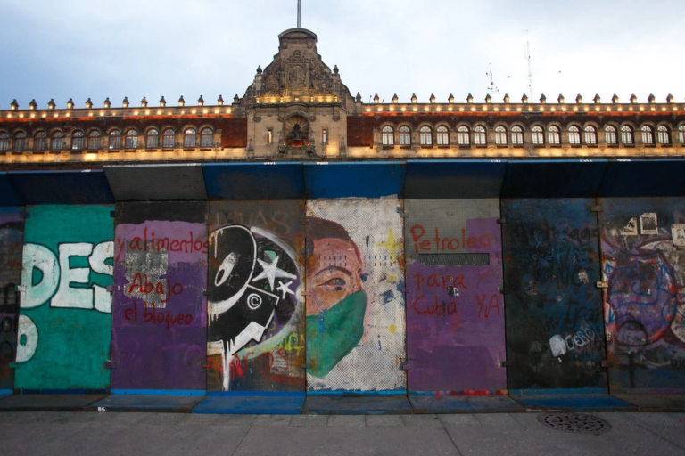 Secretaría de Gobernación pide no criminalizar marchas por el 8M y privilegiar diálogo