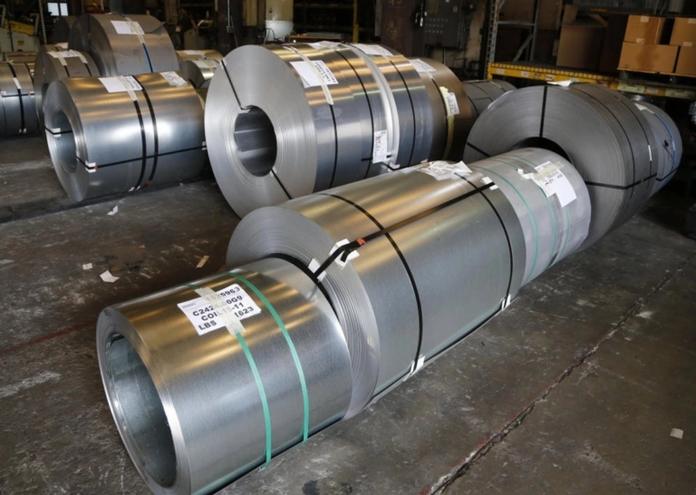 Insiste Sheinbaum en que EU elimine o baje aranceles para autos, acero y aluminio