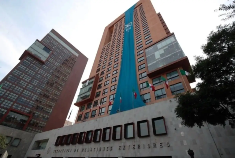 SRE exige a EU investigar muerte de mexicano bajo custodia del ICE