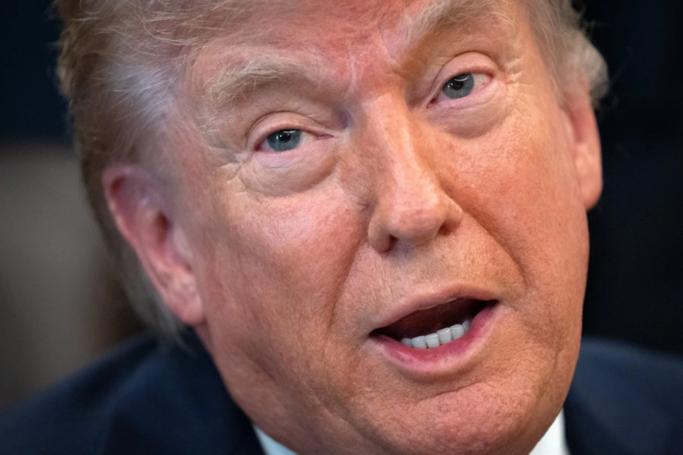 No hay prisa para concluir guerra con Irán y ciudadanos de EU pagarán más por gasolina, dice Trump