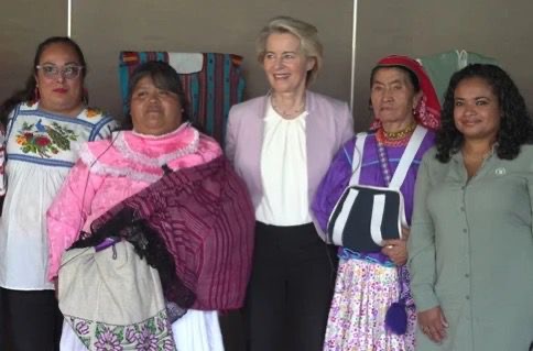 Von der Leyen considera “inolvidable” su encuentro con mujeres indígenas en México; visita Antropología