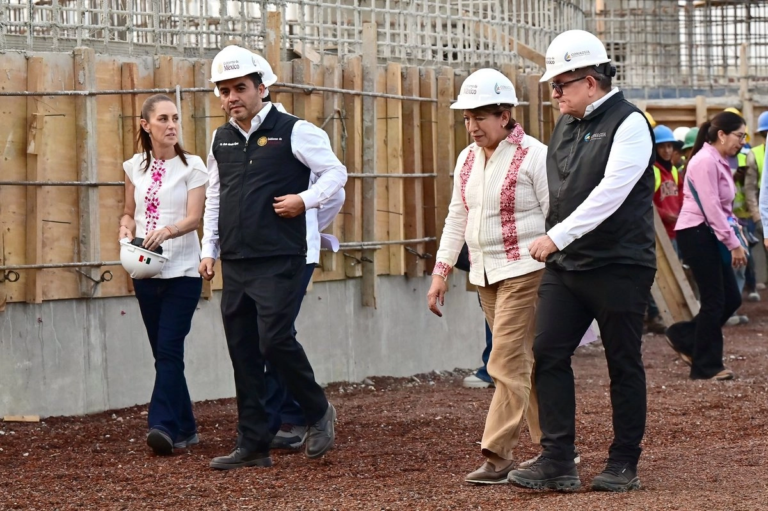 Sheinbaum revisa túnel Churubusco-Xochiaca, obra clave para contener inundaciones en Neza