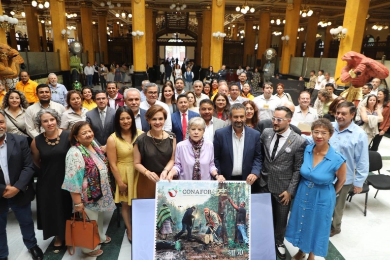 Reconocen labor de mujeres en defensa del medio ambiente en aniversario 25 de la Conafor