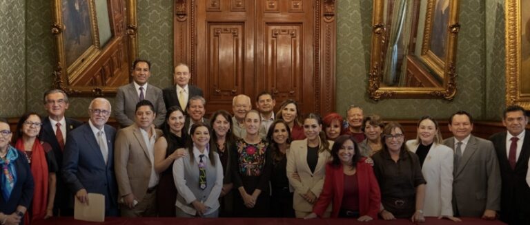 La Presidenta Sheinbaum se reúne con Gobernadores de Estados incorporados al IMSS Bienestar para revisar avances del sistema de salud