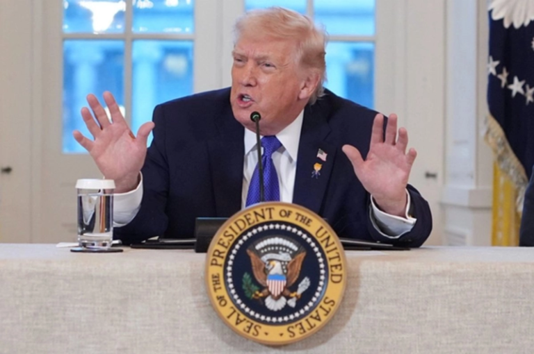 Trump afirma que conversaciones con Irán continúan pese a falta de notificación oficial de Teherán