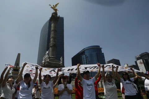 Venezolanos en México agradecen apoyo tras el doble terremoto en su país